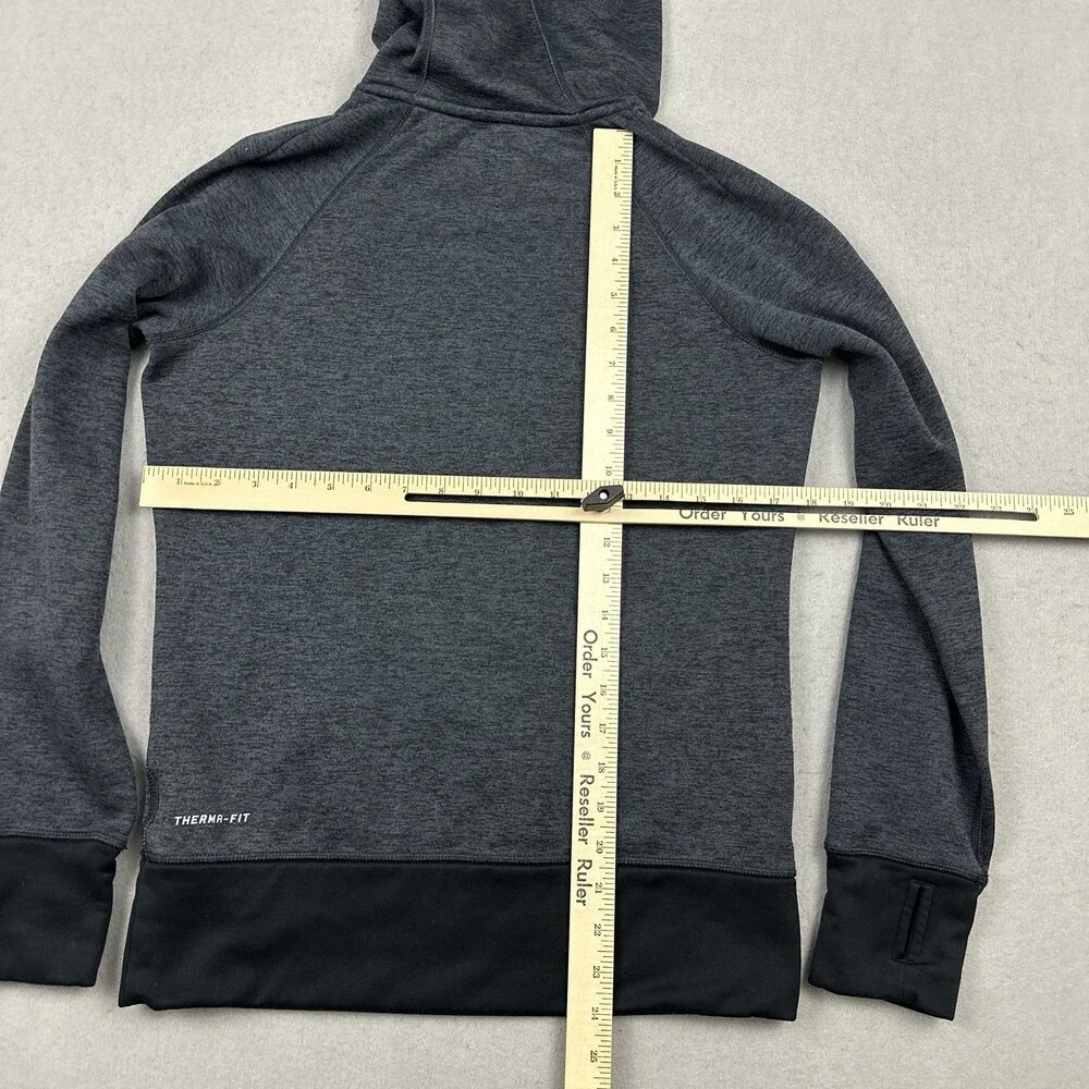 Nike sweatshirt size